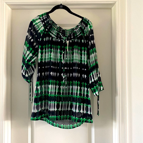 Beautiful sheer blouse - M - tags on! - Picture 1 of 2